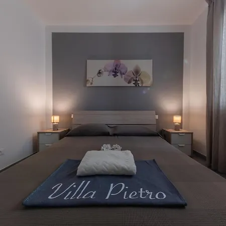 Pietro Βίλα
